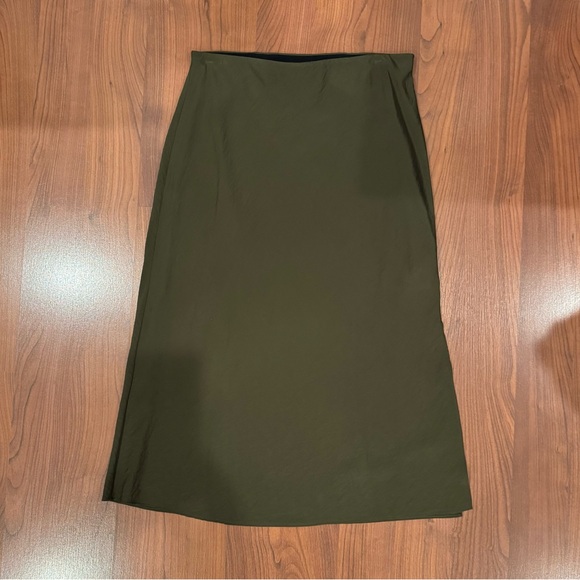 Madewell Dresses & Skirts - Madewell Olive Green Satin Slip Skirt size 10